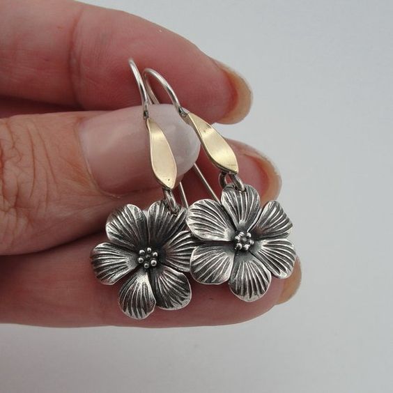 Boucles d'oreilles florales en argent