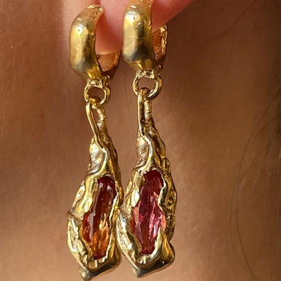 Boucles d'oreilles vintage forgées rouge doré