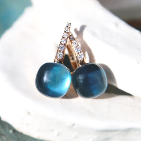 Boucles d'oreilles vintage en cristal bleu et zirconium