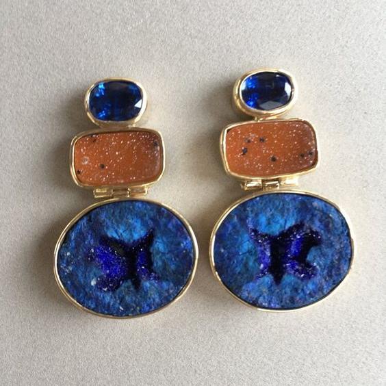 Boucles d'oreilles vintage en pierres rondes bleues
