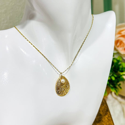 Collier de perles en forme de gouttes Marina