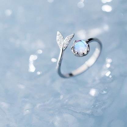 Bague de queue de dauphin ajustable en argent et zircone bleue