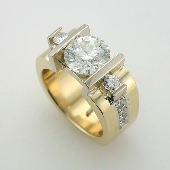 Bague plaquée or avec zirconias brillants