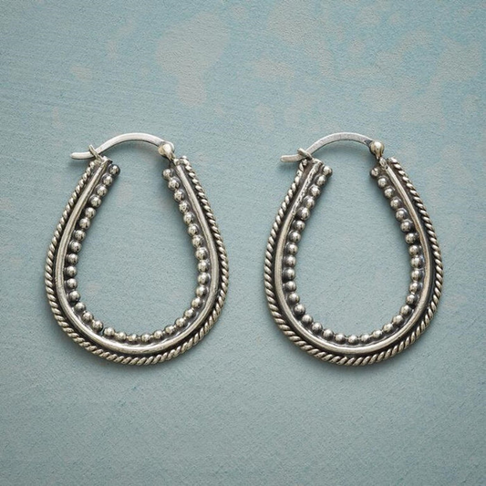 Boucles d'oreilles vintage en argent incrusté de perles