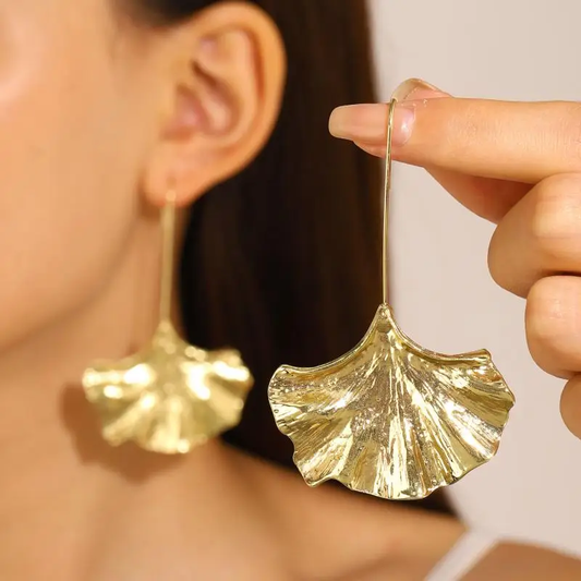 Boucles d'oreilles vintage en forme de pétales dorés