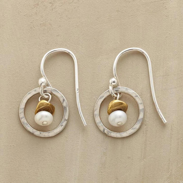 Boucles d'oreilles circulaires avec perles en argent vintage