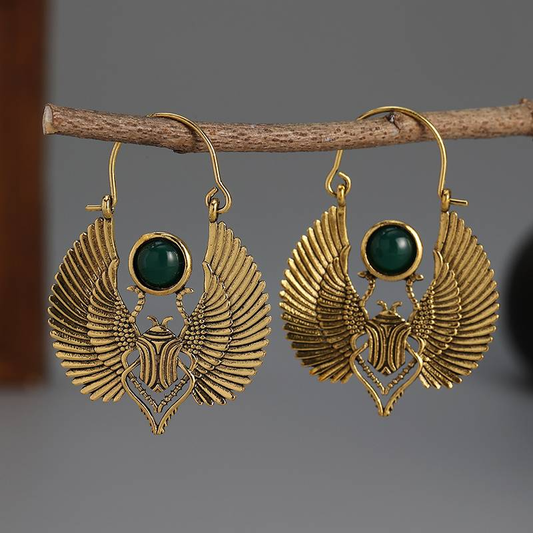 Boucles d'oreilles plaquées or avec pierre verte incrustée vintage