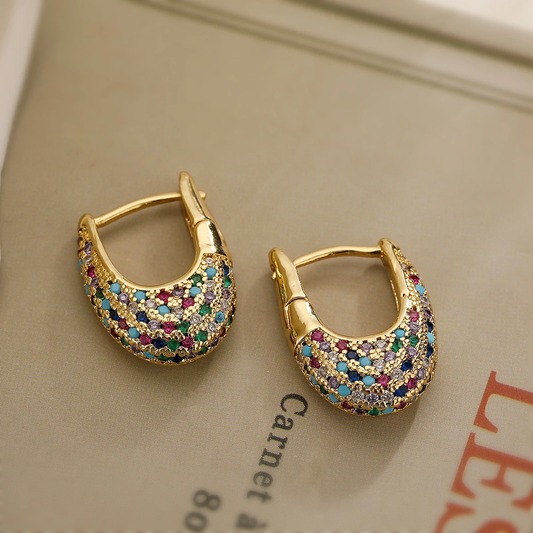 Boucles d'oreilles élégantes avec incrustations d'or multicolore