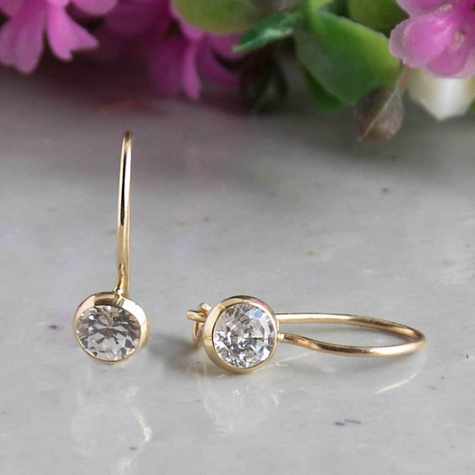 Boucles d'oreilles vintage avec incrustation de cristal