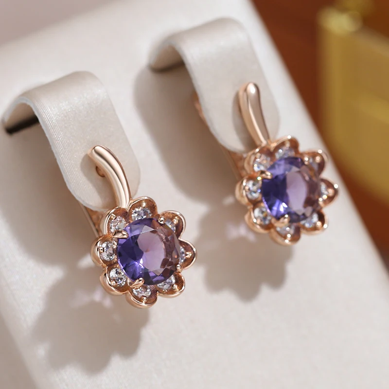 Boucles d'oreilles élégantes en fleurs violettes