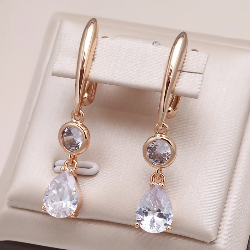 Boucles d'oreilles élégantes en cristal blanc