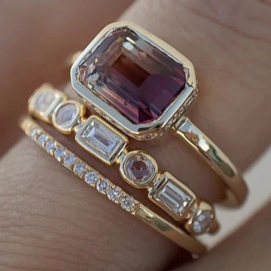 Ensemble de bagues en cristal grenats vintage