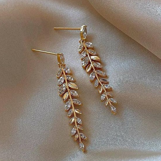Boucles d'oreilles élégantes en lierre brillant